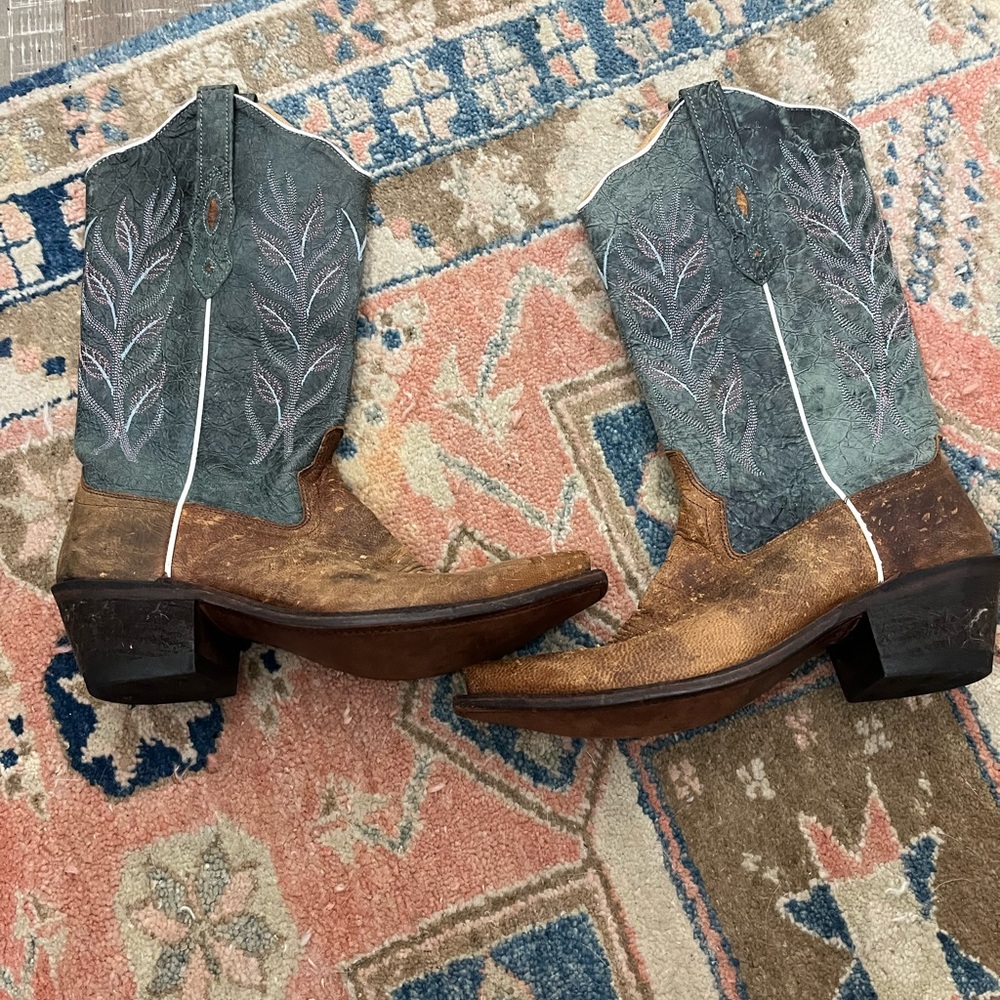Old west cowboy boots